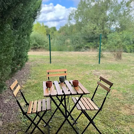 Appartement Climatise, Vue Sur L'etang